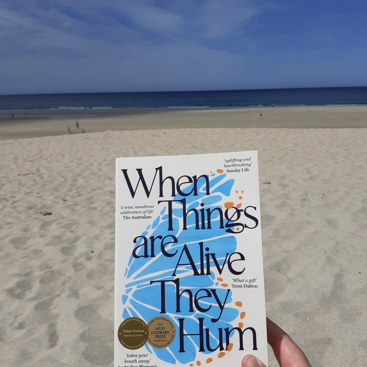 Review: When Things Are Alive They Hum by Hannah&nbsp;Bent